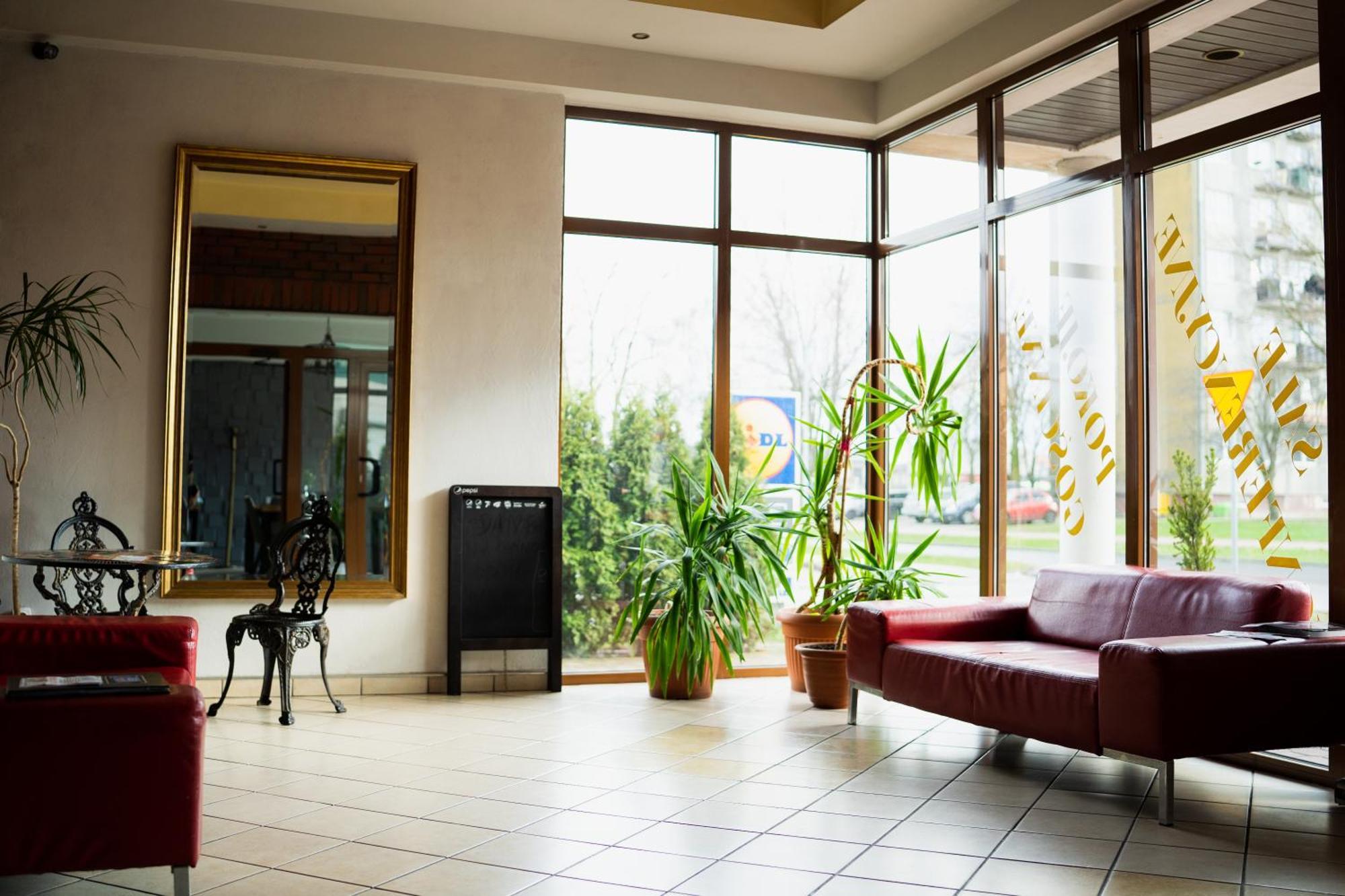 Alabastro Bed & Breakfast Tomaszów Mazowiecki Exterior foto